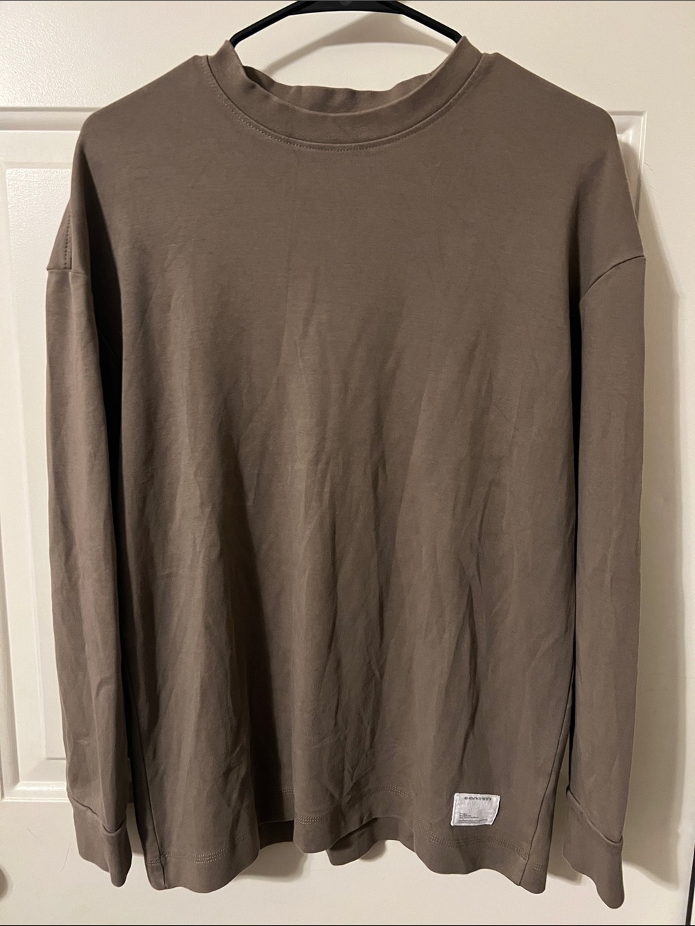Long-Sleeve Crewneck Shirt - Taupe Brown